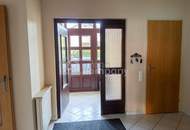 Charmanter Bungalow in Theresienfeld, 4 Zimmer, Garten, Terrasse, Garage