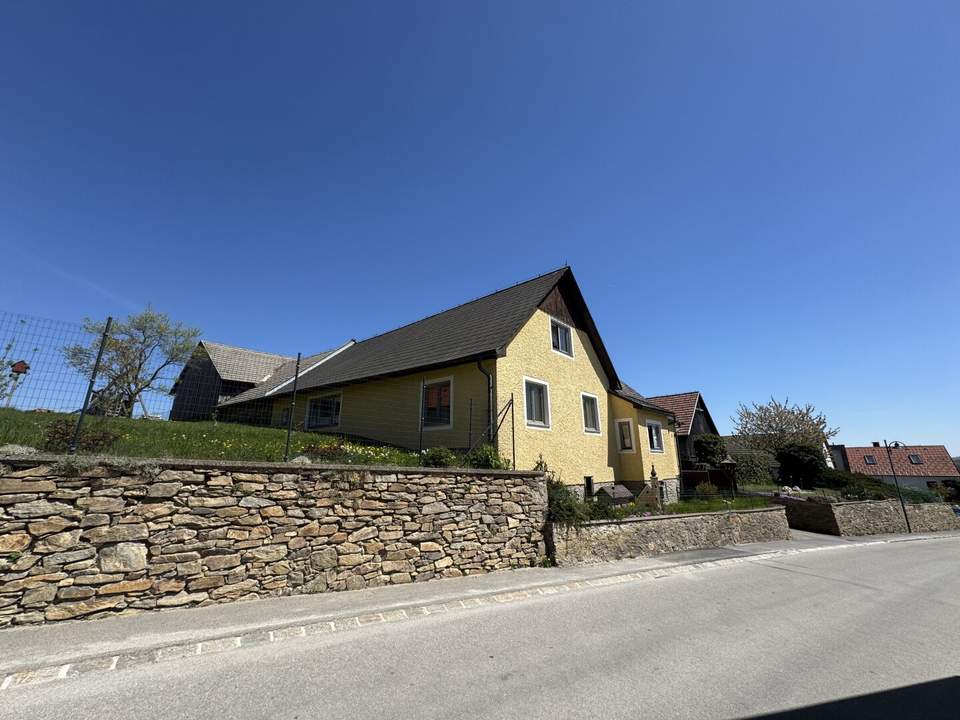 Zurück zur Natur! Mehrfamilienhaus mit unzähligen Nutzungsmöglichkeiten