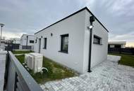 Bungalow, Hochmodernes Seehaus, 3 Zimmer, mit Garten und Terrasse, nur 4 Gehminuten vom Neufelder See entfernt