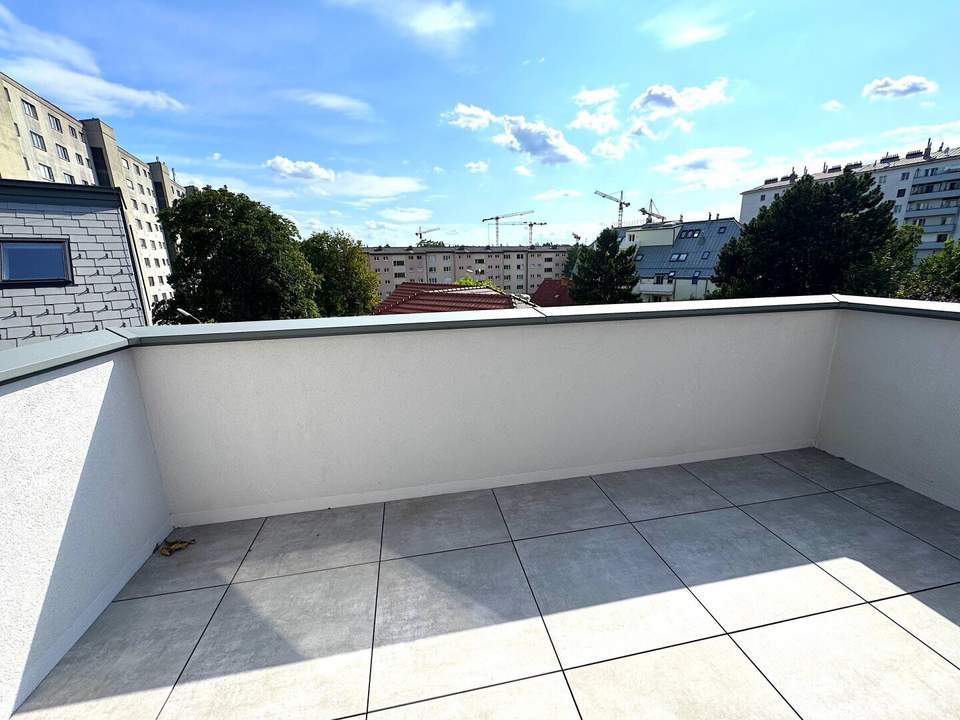 ERSTBEZUG – TEIL- ODER VOLLMÖBLIERT - BALKON - LUFTWÄRMEPUMPE – KELLER - KÜCHE – U-BAHN!!