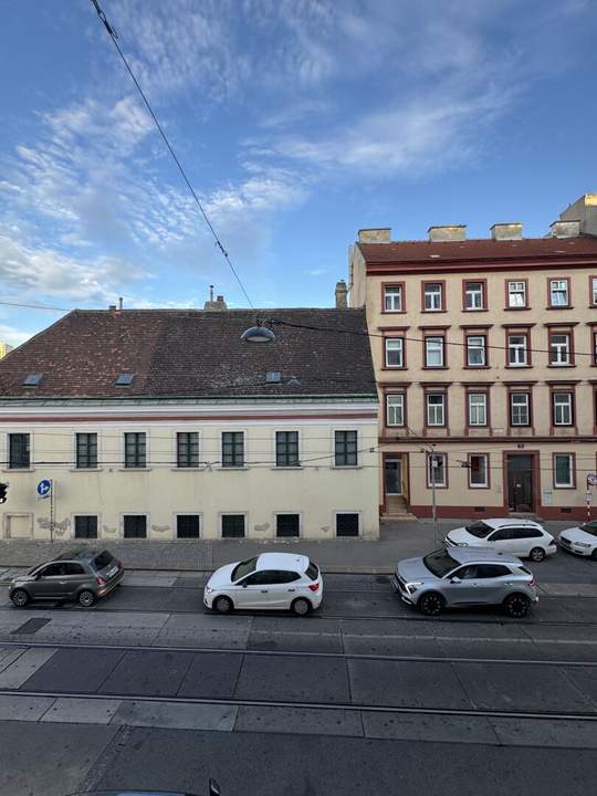 Charmante 3 Zimmer Altbauwohnung in zentraler Lage!