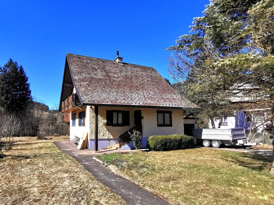 Wohnhaus mit vielen Möglichkeiten und guter Bausubstanz in sonniger Ortsrandlage