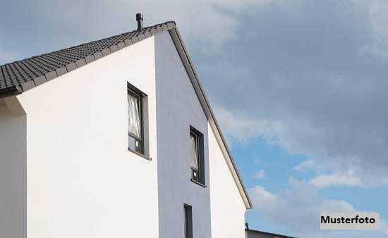 Einfamilienhaus mit Doppelgarage