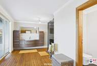 Stilvolle Villa mit gepflegtem Garten und großzügiger Garage