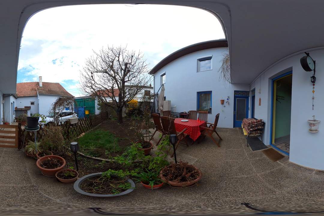 Modernisiertes Mehrfamilienhaus mit Charme in Mörbisch am See