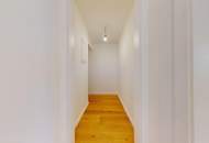 Am Kutschkermarkt | Elegante 4-Zimmer-Altbauwohnung mit rund 9,9 m² großem Balkon, Garagenplatz optional