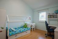 Ihr Familienglück in Seenähe: Neuwertiges Reihenhaus in Bestlage von Neumarkt