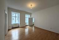 Ruhige Altbauwohnung mit 3 Wohnräumen - UNBEFRISTET // Quiet Period Apartment - UNLIMITED RENT //