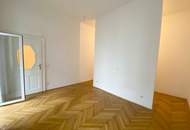 Altbaubüro mit ruhigem Balkon und attraktivem Altbaugebäude