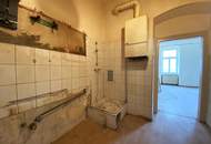 Zwei-Zimmer-Wohnung mit Altbauflair und Sanierungsbedarf nahe U3 Ottakring