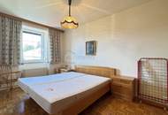 1. ATTERSEE-PANORAMA PUR – Traumhafte 2-Zimmer-Wohnung mit Blick auf Schloss Kammer.