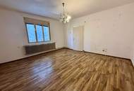 Raum für Visionäre und Bastler: Charmantes Stadthaus mit Potenzial, XXL-Stadl &amp; uneinsehbarem Garten