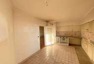 HERRLICHER FERNBLICK vom 7. STOCK! Wohnung mit LOGGIA zu SANIEREN!