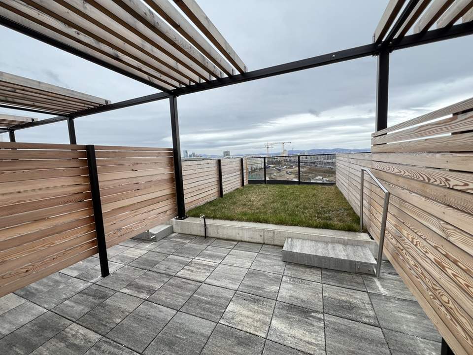 Dachgeschoss 3 Zimmer mit Dachgarten, klimatisiert - provisionsfrei + Jahreskarte Wr. Linien