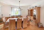 Gepflegtes Einfamilienhaus mit Pool und schönem Garten