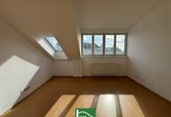 Dachgeschosswohnung mit Freifläche! - 3 Zimmer - Hofruhelage - U6 Nähe