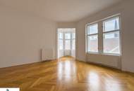 Residieren im Klassischen Altbau, top sanierte, helle 4 Zimmer Wohnung!