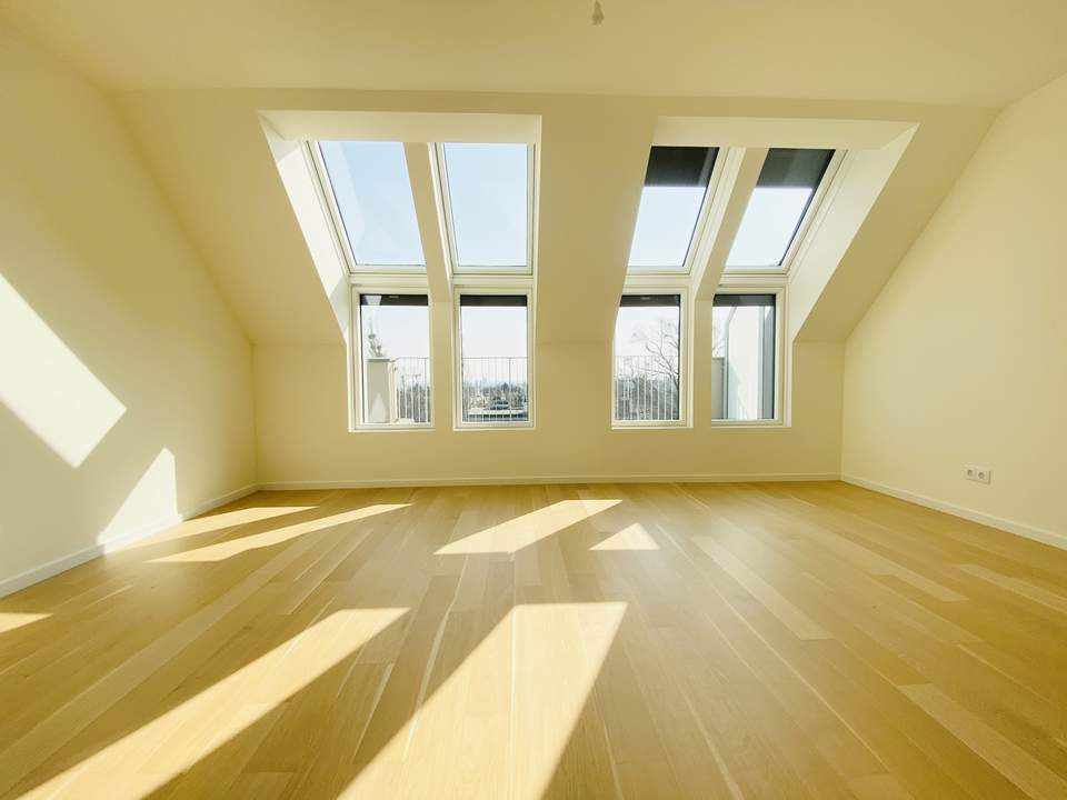 EXKLUSIVES WOHNEN IN OBERDÖBLING - Helle Dachgeschosswohnung mit südseitiger Terrasse/Balkon