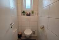 Ruhig gelegenes Wohnhaus mit herrlichem See- und Gebirgsblick und viel Platz