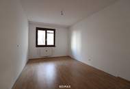 Sanierungsbedürftige 2-Zimmer-Wohnung mit Loggia – ruhige Lage