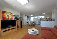 Erstklassige 3-Zi-Eigentumswohnung mit Loggia und 2 TG- Stellplätzen!