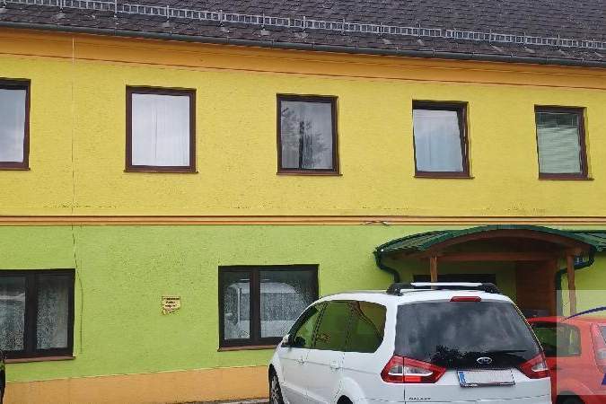 TOP-PREIS - Interessantes, günstiges Haus für Geldanleger mit 6 Wohneinheiten!, Haus-kauf, 3372 Melk