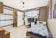 Mehr Platz fürs Leben: Familienhaus mit 4-m-Garage, Hebebühne, Pool &amp; Homeoffice