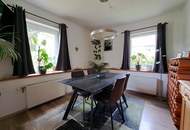 Großzügiges saniertes Wohnhaus, teilbar in 2 Einheiten