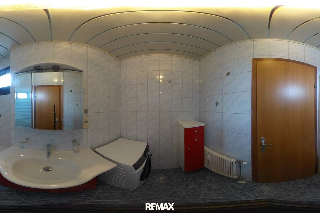 Helle 3-Zimmer-Wohnung mit großer West-Terrasse und hochwertiger Ausstattung in ruhiger Lage
