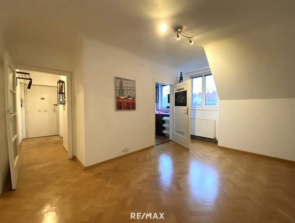 Zwei DG-Wohnungseigentumsobjekte auf einer Ebene nahe Währinger Einkaufsstraße, U6 und Volksoper