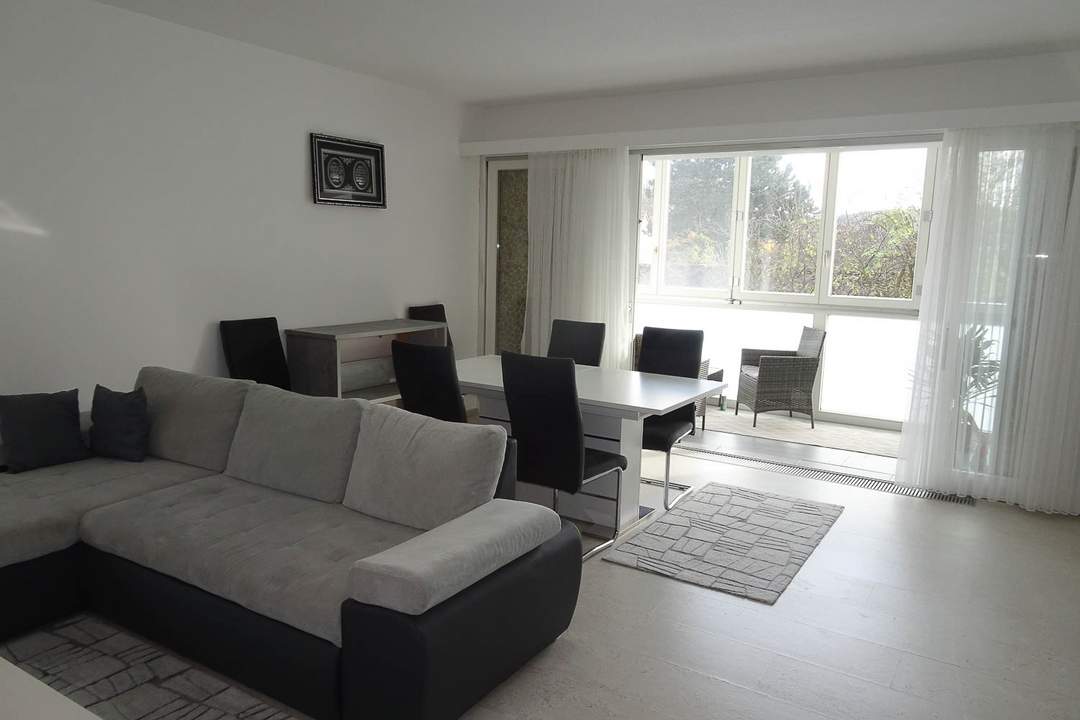 Eigentumswohnung mit 2 Loggien und Carport