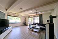 Großzügiges Wohnhaus mit Garagen für drei PKW, Sackgasse, Waldrandlage