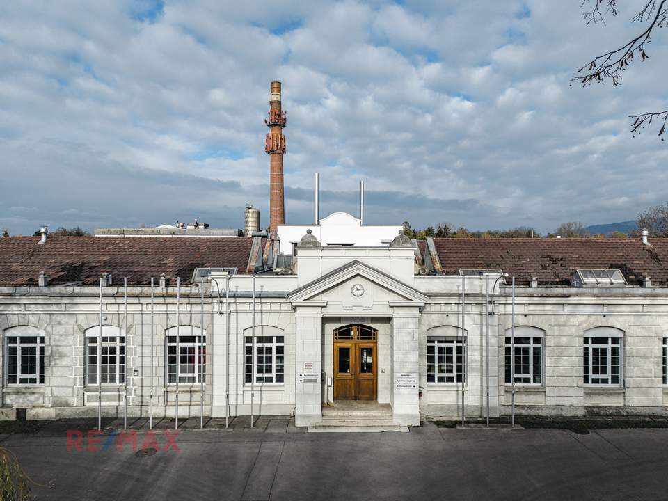 Kammgarn Fabrik Commercial