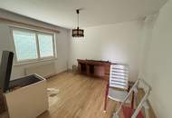 Sanierungsbedürftiges Wohnhaus mit ca. 1.130 m²