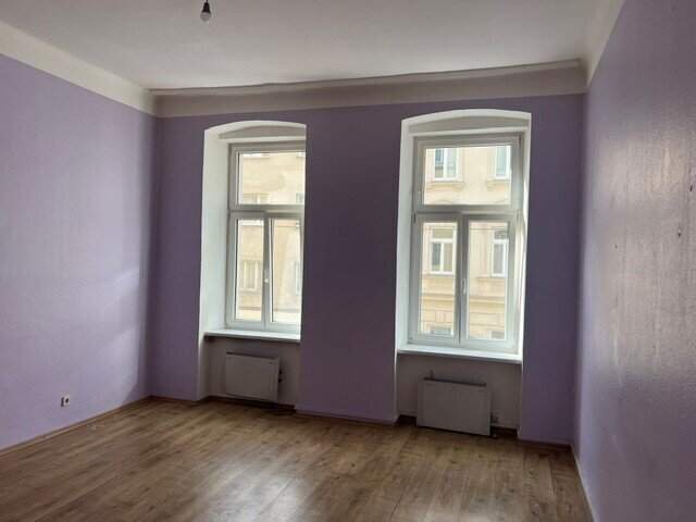 Renovierungsbedürftige Altbauwohnung mit Potenzial nahe Brunnenmarkt