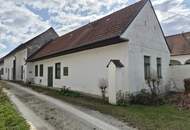 Wohnhaus mit Altbestand und Scheune