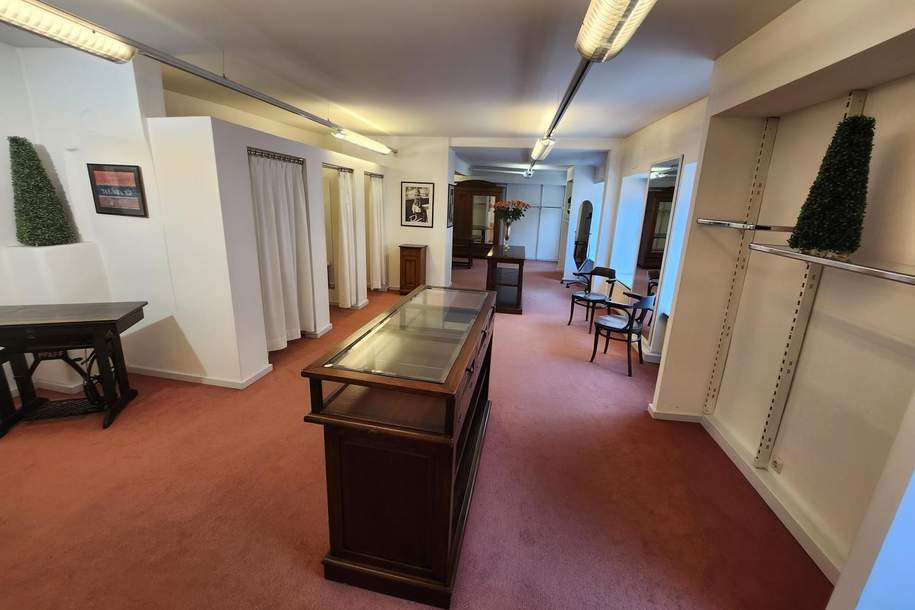 Bad Aussee Zentrum: Großes Geschäftslokal in Bestlage über 2 Etagen, Gewerbeobjekt-miete, 1.188,00,€, 8990 Liezen