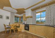 Großzügiges Landhaus mit Horn- und Kaiserblick