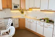 Gepflegtes Zweifamilienhaus mit Fernblick in Großhöflein – 150 m², 6 Zimmer, Garage, Keller