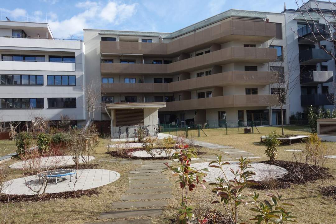 TOP 2-Zimmer-Wohnung mit großem Balkon