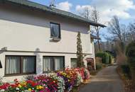 Großzügiges Haus neben Traunsee mit Badeplatz