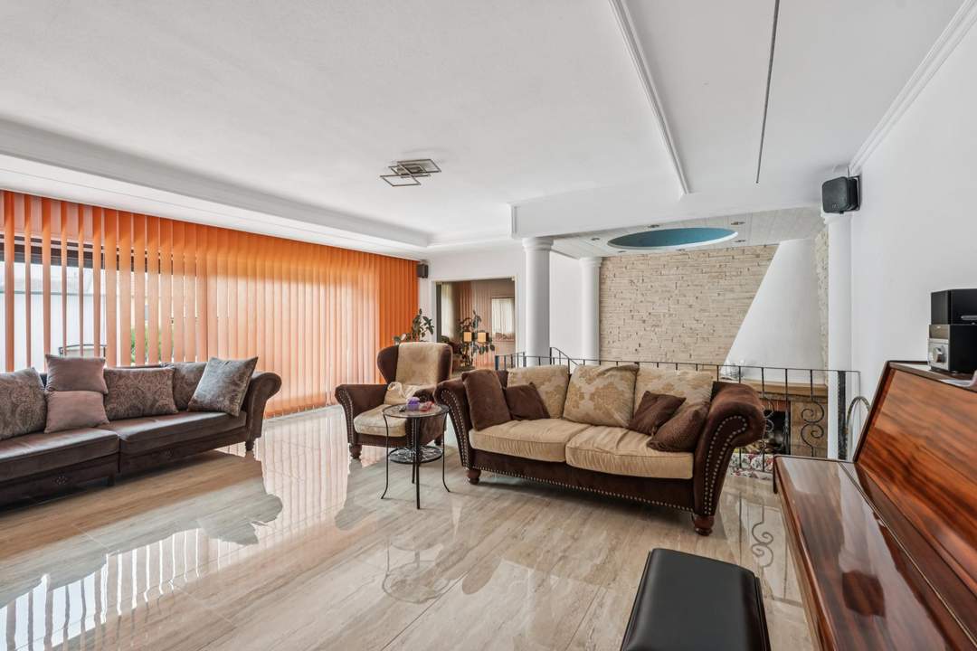 Exklusives Einfamilienhaus in ruhiger Lage!