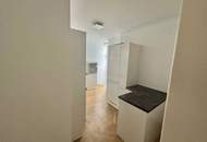 Wunderschöne 4 Zimmer Altbauwohnung - WG tauglich