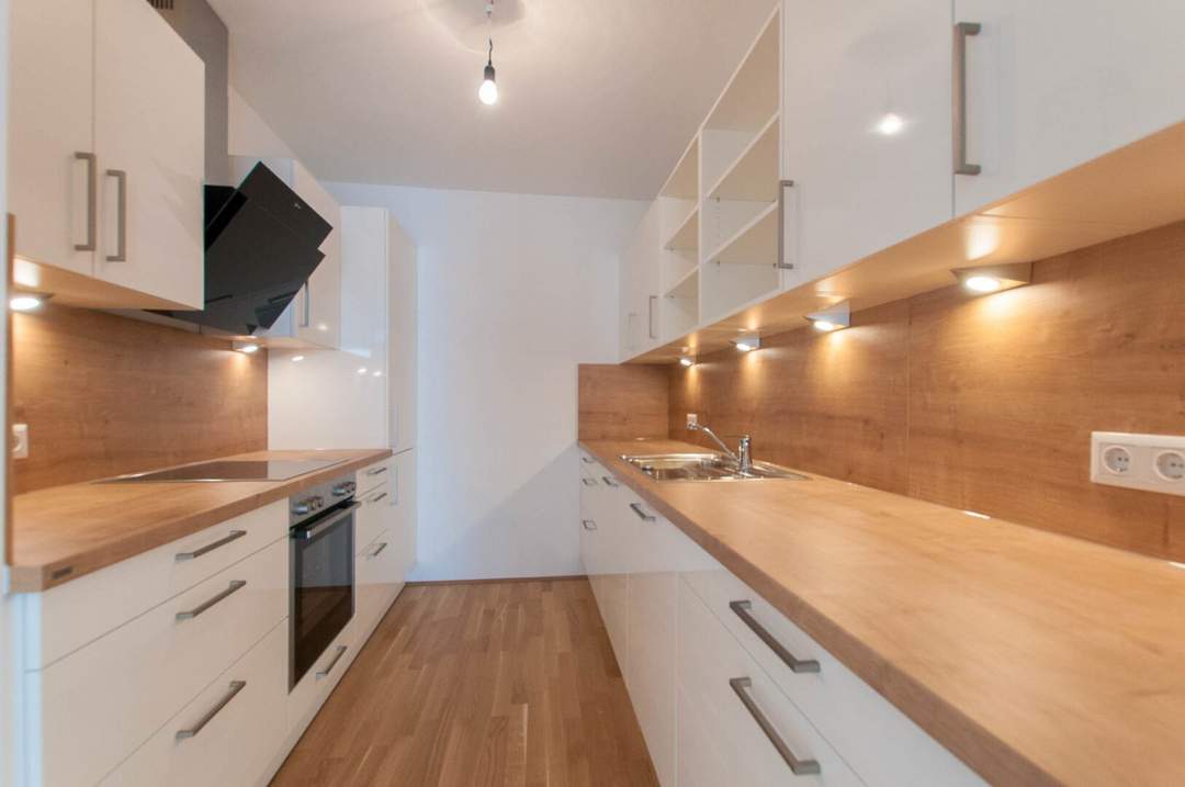 BALKON-WOHNUNG MIT 5 ZIMMER - TOLLE LAGE NÄHE U3