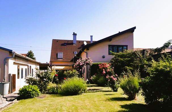 Familienwohnsitz inkl Baulandreserve! Grünoase mit Nebengebäude!