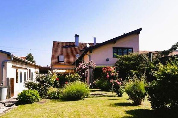 Familienwohnsitz inkl Baulandreserve! Grünoase mit Nebengebäude!, Haus-kauf, 355.000,€, 2630 Neunkirchen