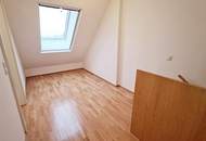 FERNBLICK, DACHGESCHOSS, 102 m2 Maisonette, 3 Zimmer, Komplettküche, Wannenbad, Parketten, Innstraße