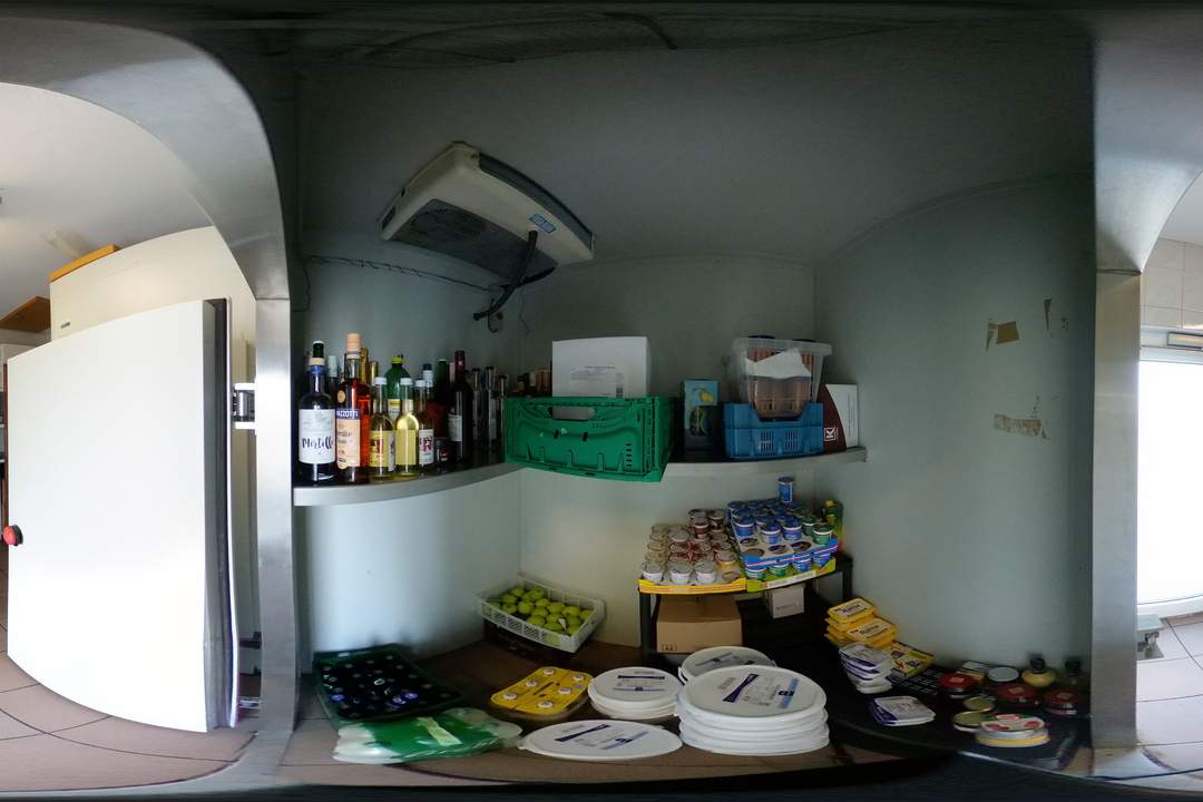 Geschäftslokal für Catering, Altersheim, Gasthaus, und anderen vielseitigen Möglichkeiten.