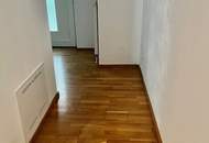 Ruhige barrierefreie 2-Zimmer-Wohnung mit Garten und Parkplatz – Ihr neues Zuhause !