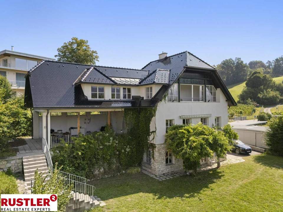 LIEGENSCHAFT IN PÖRTSCHACH MIT BLICK AUF DEN WÖRTHERSEE